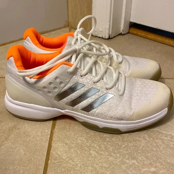 Adidas white tennis shoes size 7 - Picture 2 of 3